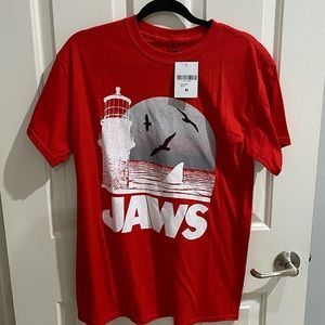 NWT   - JAWS The movie red T-shirt shark week